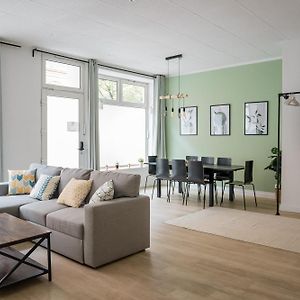 Spacious Family Apartment With 2 Bedrooms